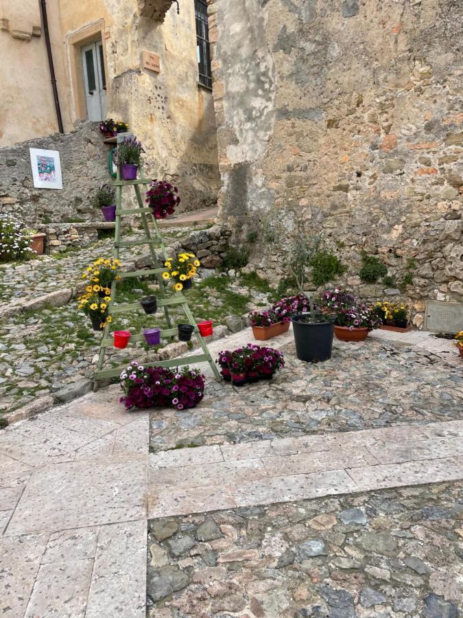 Appartamento Stella Marina In Pieno Centro Di Pietra Ligure Sulla Passeggiata E A Un Passo Dal Mare 外观 照片