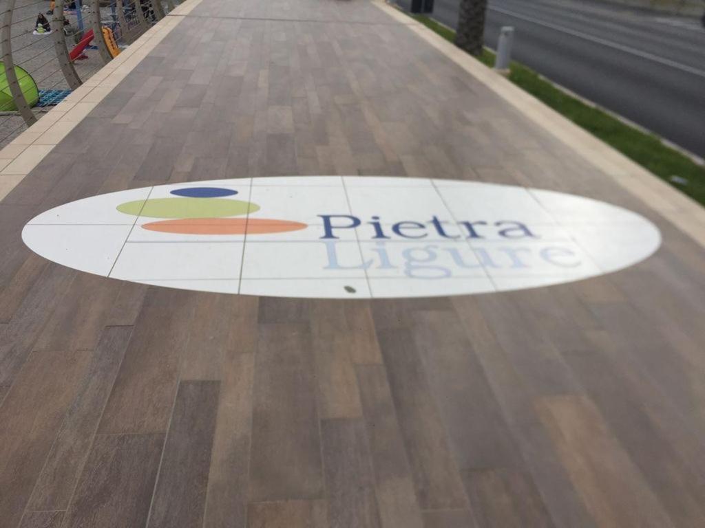 Appartamento Stella Marina In Pieno Centro Di Pietra Ligure Sulla Passeggiata E A Un Passo Dal Mare 外观 照片